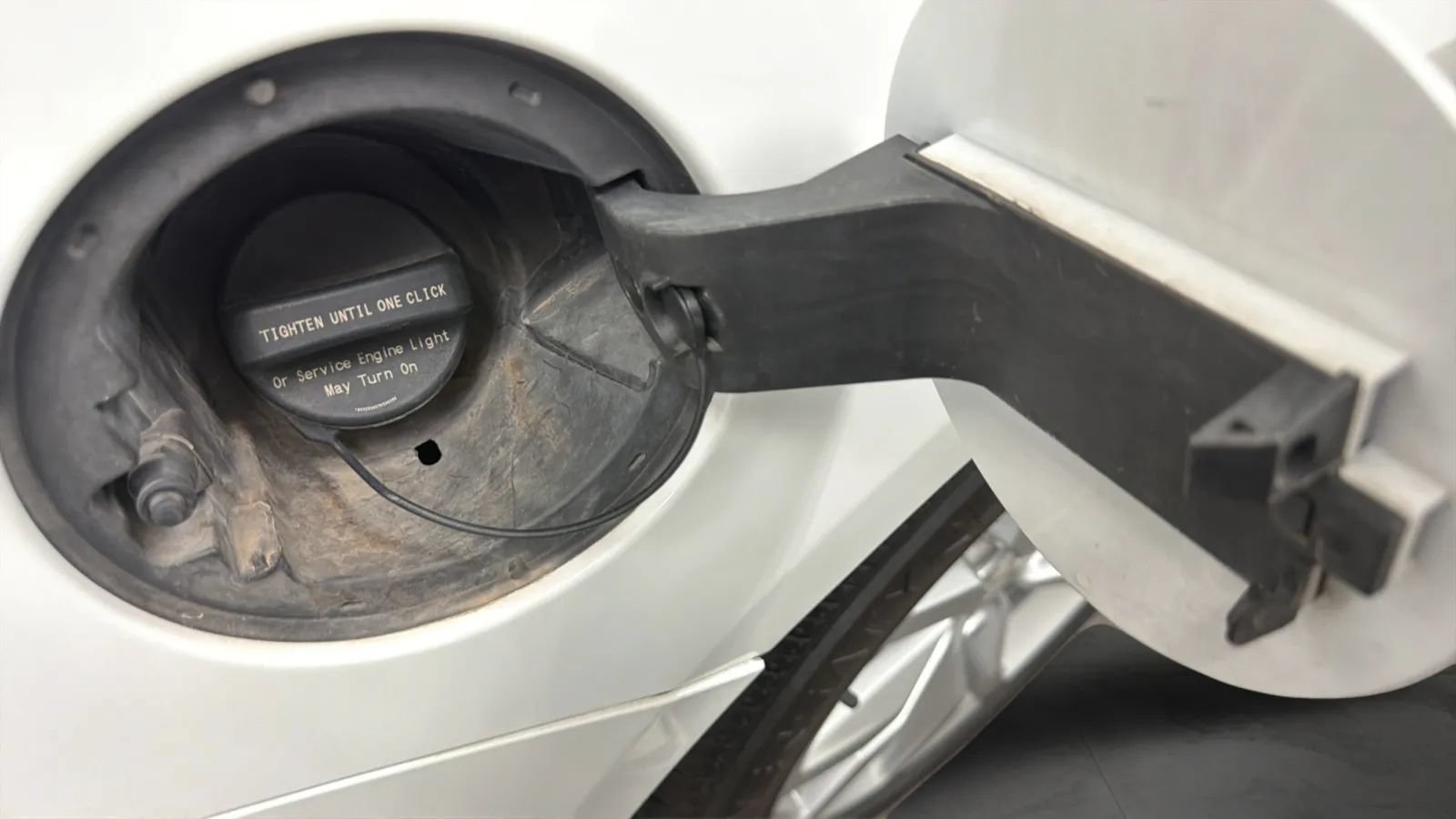 Used 2019 Chevrolet Impala LT FWD image 30