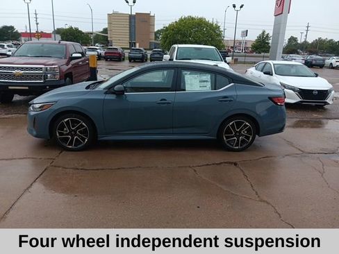 New 2025 Nissan Sentra SR image 4