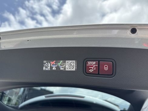 New 2025 Mercedes-Benz GLC 350e GLC 350e image 15