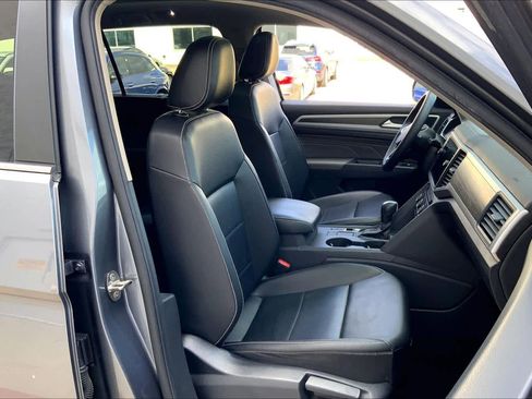Used 2021 Volkswagen Atlas SE image 9