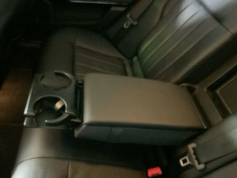 Used 2011 Mercedes-Benz E 550 4MATIC Sedan image 31