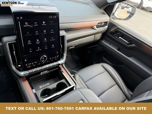 Used 2025 GMC Yukon Denali w/ Sun & Power Step Package image 26