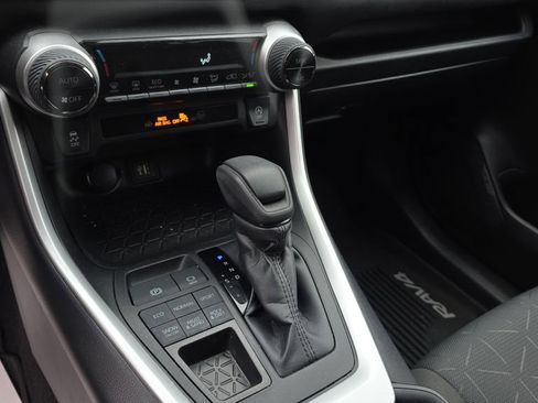 Used 2023 Toyota RAV4 XLE image 24