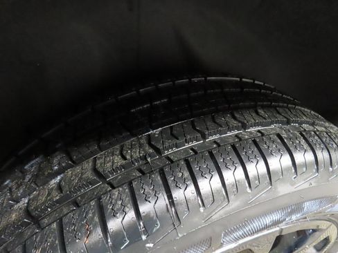 Used 2020 GMC Acadia Denali image 31