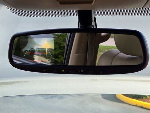 Used 2011 Toyota Sequoia Limited image 37