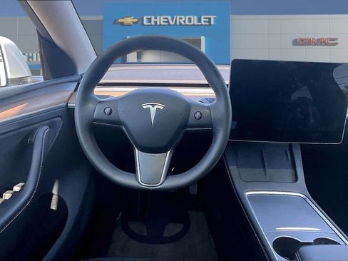 Used 2023 Tesla Model Y Long Range AWD/4WD image 8