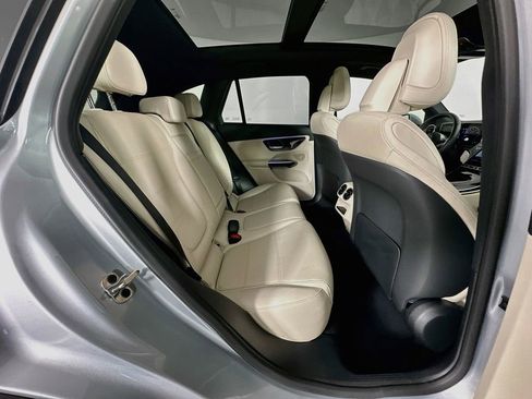 Used 2026 Mercedes-Benz GLC 300 image 27