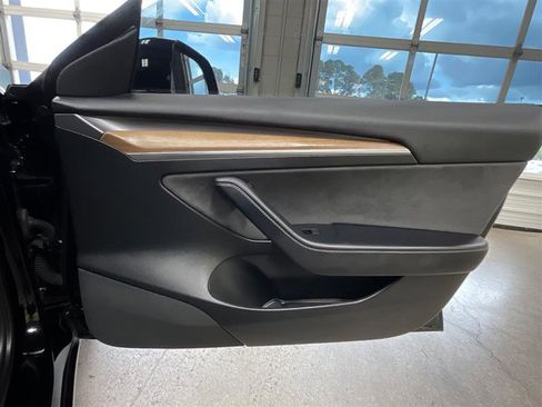 Used 2022 Tesla Model 3 Long Range AWD/4WD image 24