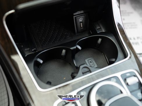 Used 2019 Mercedes-Benz C 300 Sedan image 34