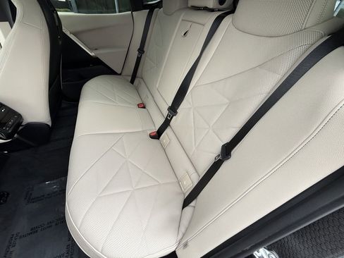 Used 2025 BMW iX xDrive50 w/ Convenience Package image 30