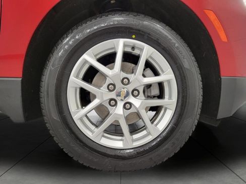 Used 2022 Chevrolet Equinox LT image 3