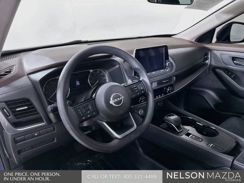 Used 2023 Nissan Rogue SV FWD image 10