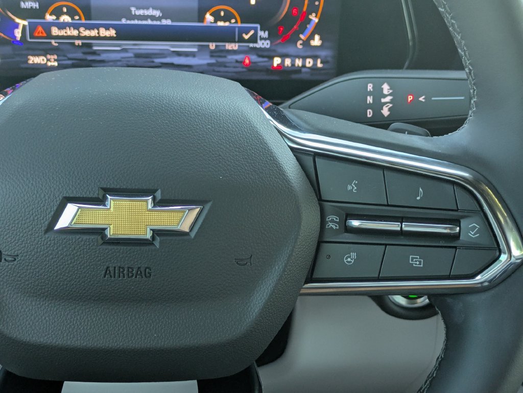 Used 2026 Chevrolet Tahoe Premier AWD/4WD image 16