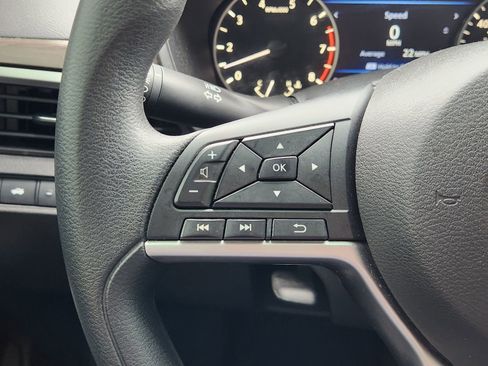 Used 2023 Nissan Altima 2.5 SV image 32