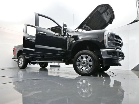 Used 2024 Ford F250 King Ranch w/ Chrome Package AWD/4WD image 28