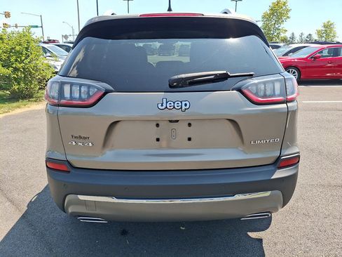 Used 2019 Jeep Cherokee Limited w/ Luxury Group AWD/4WD image 5