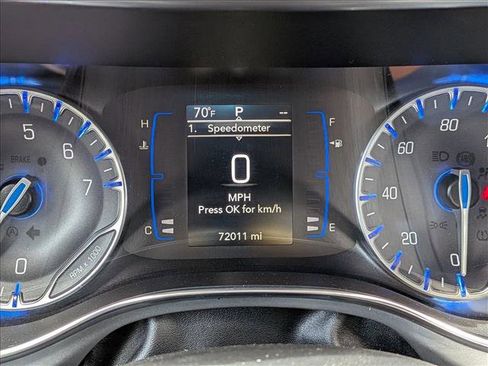 Used 2019 Chrysler Pacifica Touring Plus w/ S Appearance Package FWD image 9