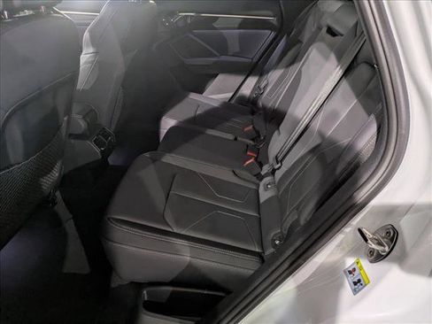 New 2025 Audi Q3 2.0T Premium image 16