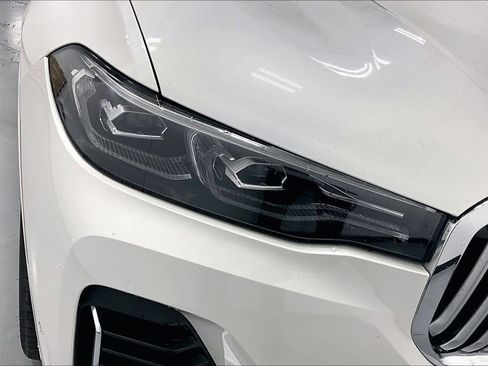 Used 2019 BMW X7 xDrive50i w/ Premium Package image 31