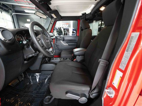 Used 2017 Jeep Wrangler Unlimited Sport AWD/4WD image 9