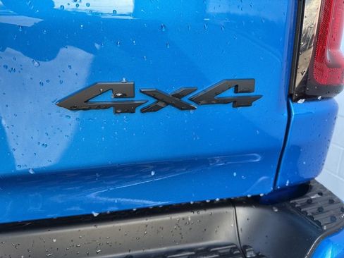 New 2026 RAM 1500 4x4 Crew Cab image 32