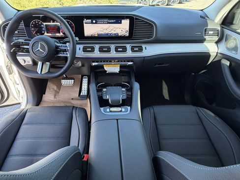 New 2026 Mercedes-Benz GLS 450 4MATIC image 30
