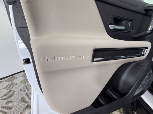 New 2026 GMC Hummer EV 4x4 Crew Cab image 18