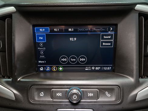 Used 2022 GMC Terrain SLE image 16