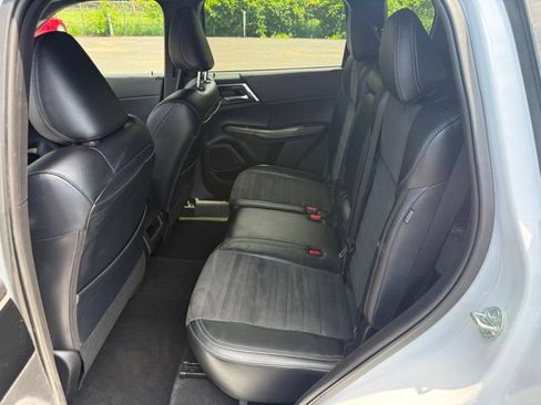 Used 2024 Mitsubishi Outlander SE AWD/4WD image 7