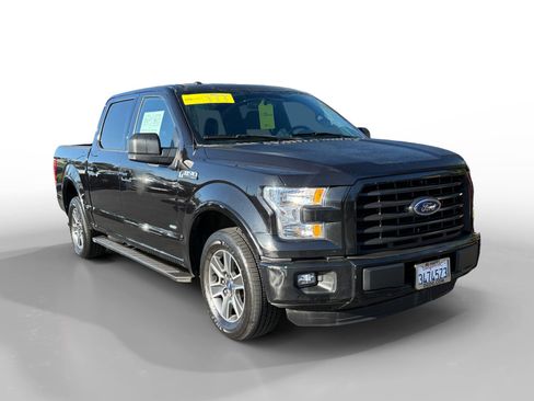 Used 2015 Ford F150 XLT w/ Equipment Group 302A Luxury image 7