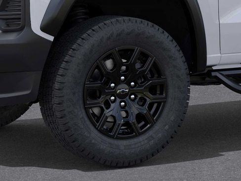 Used 2026 Chevrolet Colorado Trail Boss AWD/4WD image 9