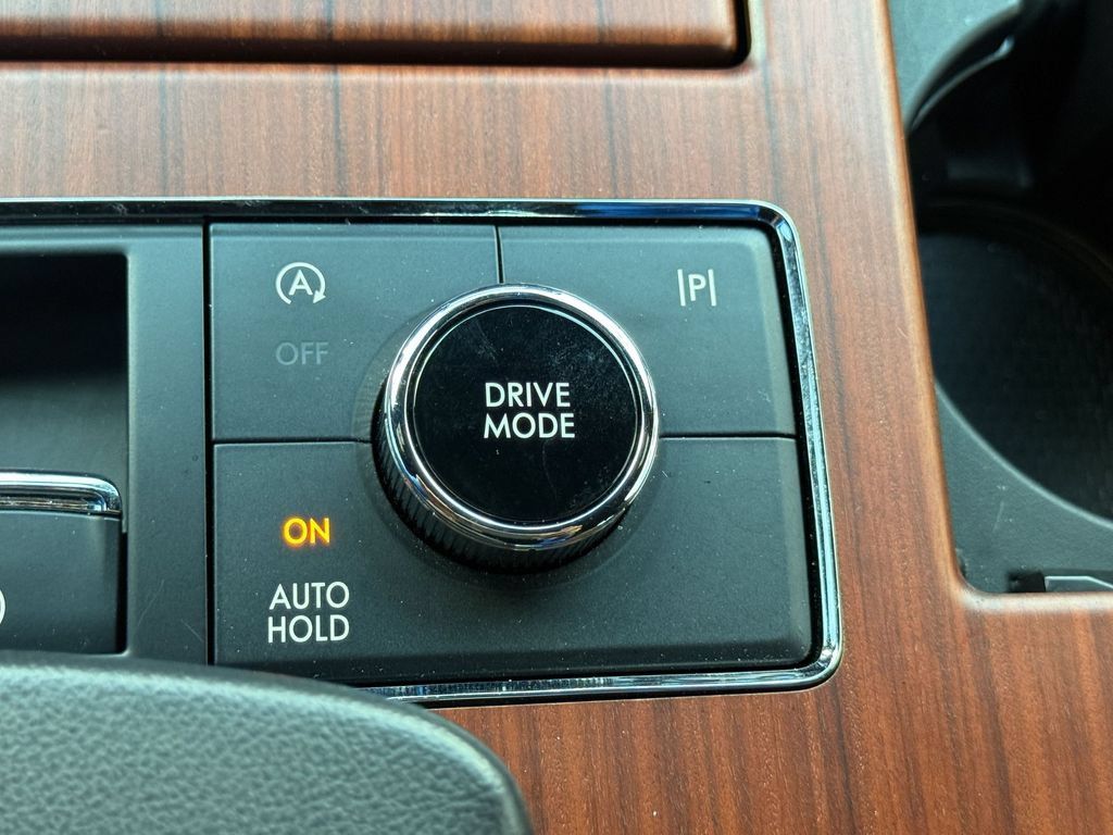 Used 2024 Lincoln Navigator Reserve AWD/4WD image 24
