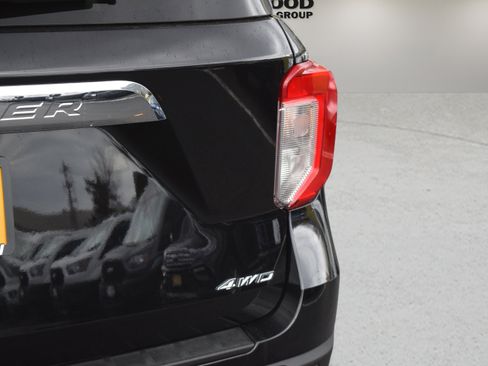 Certified 2023 Ford Explorer XLT w/ Equipment Group 202A AWD/4WD image 6