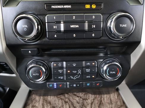 Used 2017 Ford F250 Lariat w/ Lariat Value Package AWD/4WD image 46