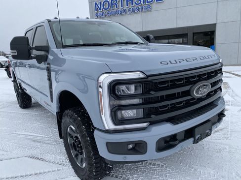 Used 2024 Ford F350 Lariat w/ Lariat Ultimate Package image 3