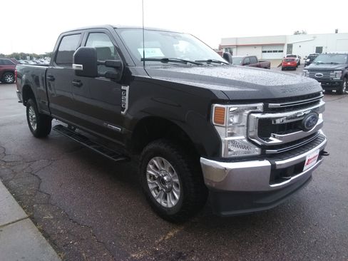 Used 2022 Ford F250 XLT image 4