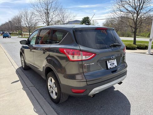 Used 2016 Ford Escape SE w/ SE Cold Weather Package AWD/4WD image 5