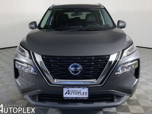 Used 2021 Nissan Rogue SV w/ Premium Package FWD image 2