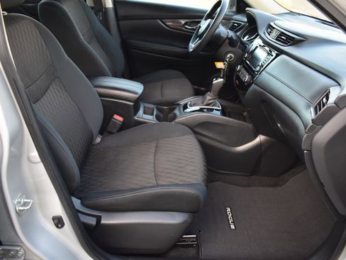 Used 2018 Nissan Rogue S image 53