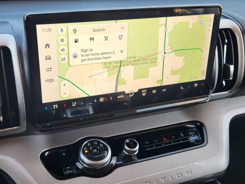 New 2026 Ford Expedition Active image 12