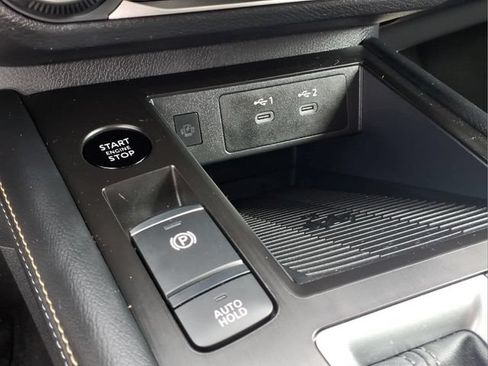 Certified 2025 Nissan Kicks SV AWD/4WD image 12