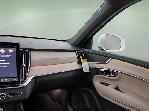 New 2026 Volvo XC90 B5 Core w/ Protection Package Premier image 23