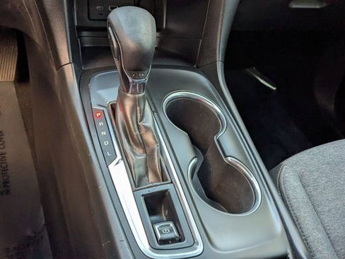 Used 2022 Chevrolet Equinox LT image 11