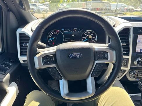 Used 2020 Ford F150 Lariat w/ Equipment Group 502A Luxury AWD/4WD image 17