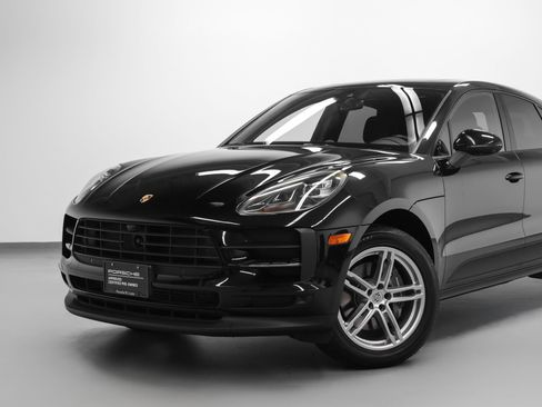 Certified 2021 Porsche Macan AWD/4WD image 7