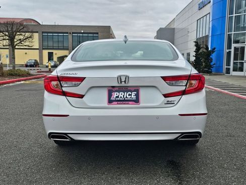Used 2020 Honda Accord Touring image 4