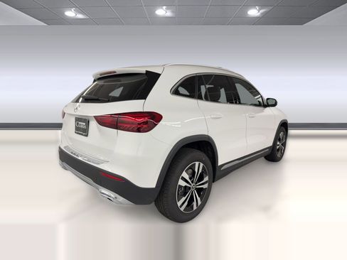 New 2026 Mercedes-Benz GLA 250 image 8