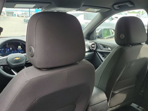 Certified 2025 Chevrolet Equinox LT FWD image 14