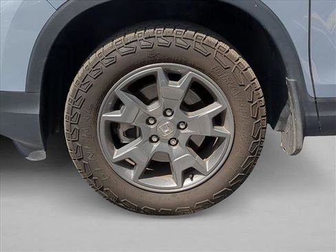 Used 2025 Honda Passport TrailSport image 24