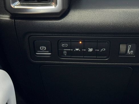 Used 2025 GMC Hummer EV 3X AWD/4WD image 39